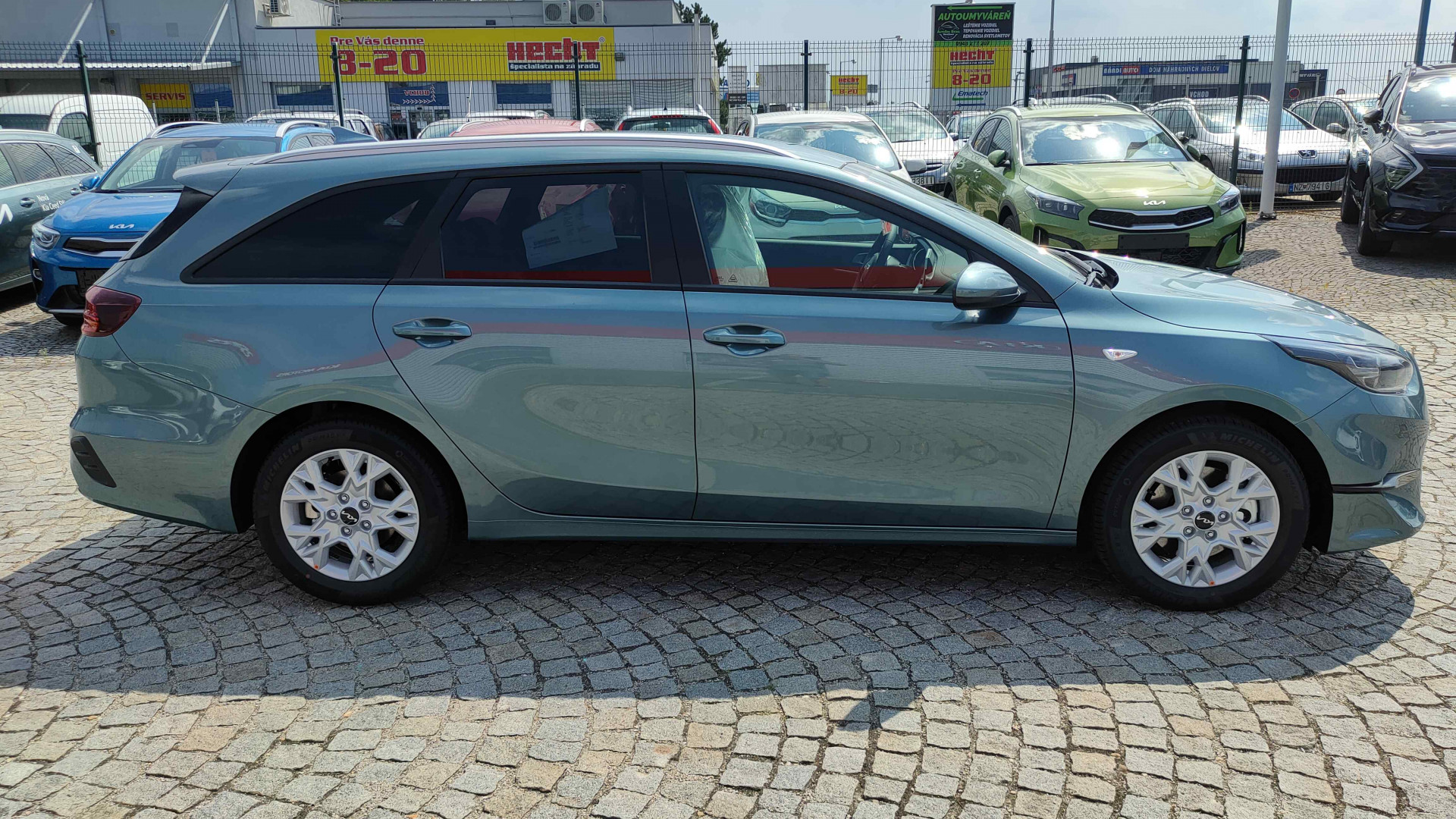 CEED SW 1,5 T-GDi Silver M6