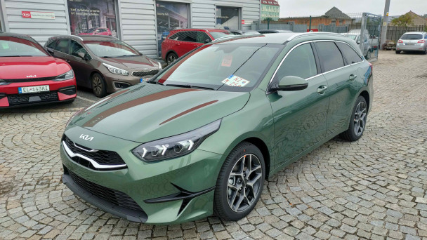 Kia Ceed SW 1,5 T-GDI M6 GOLD,LED,GOLD+