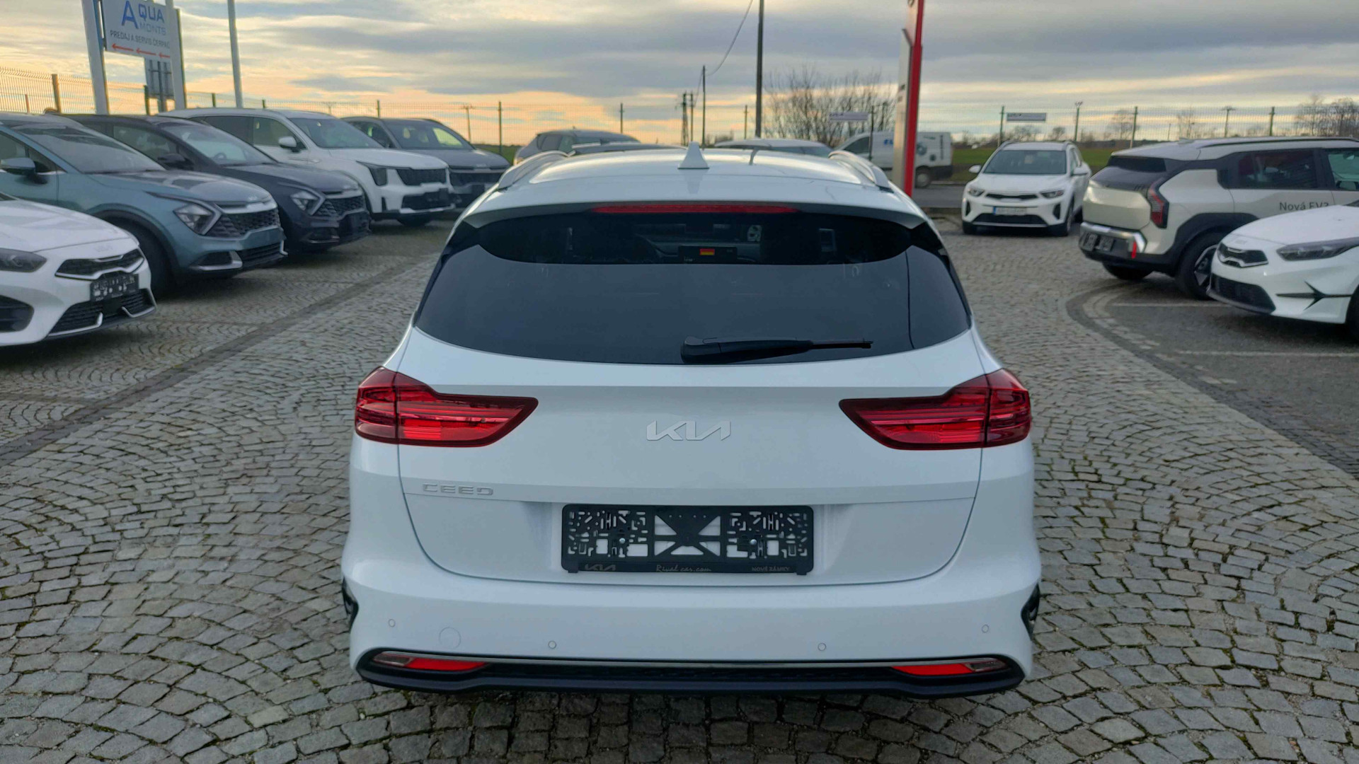 Kia Ceed SW 1,5 T-GDi Gold + LED + Gold pack