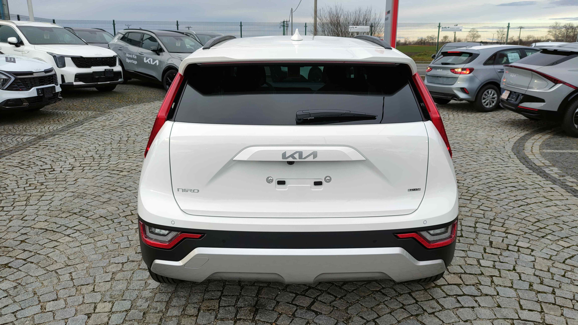 Kia Niro 1,6 HEV Silver 129k