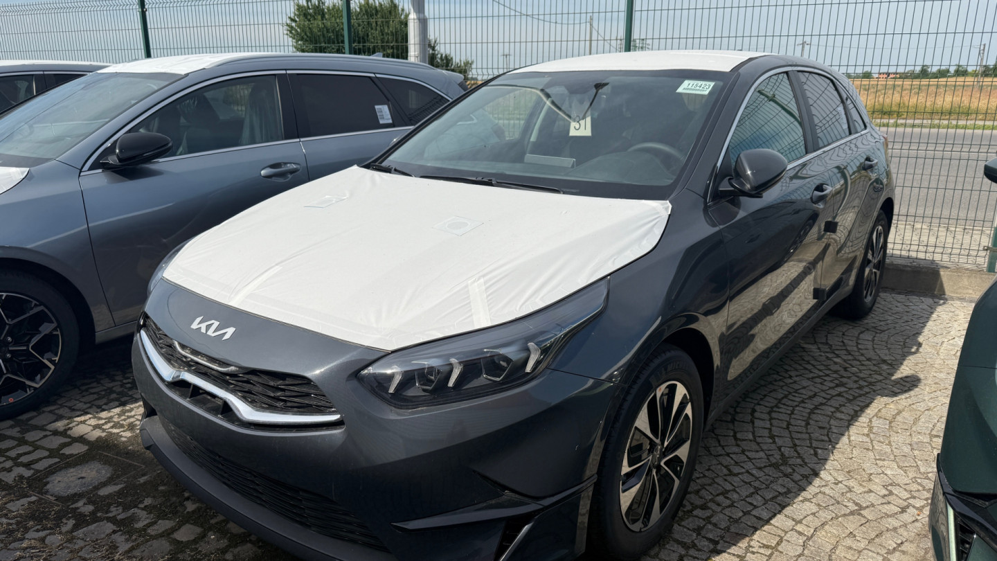 KIA CEED 1,5 T-GDi GOLD + LED pack 140k M6