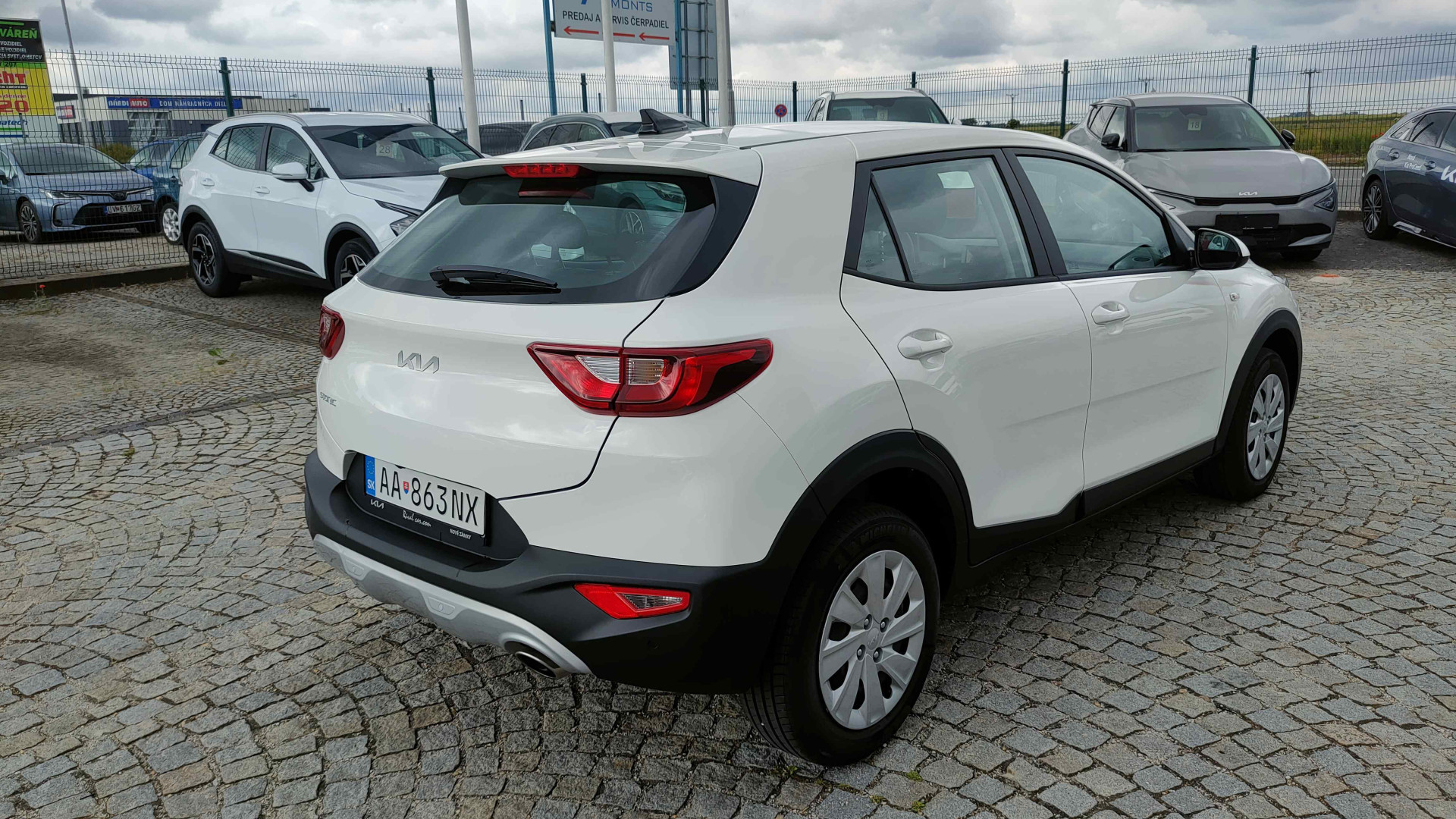 Kia Stonic 1.2 DPi Silver