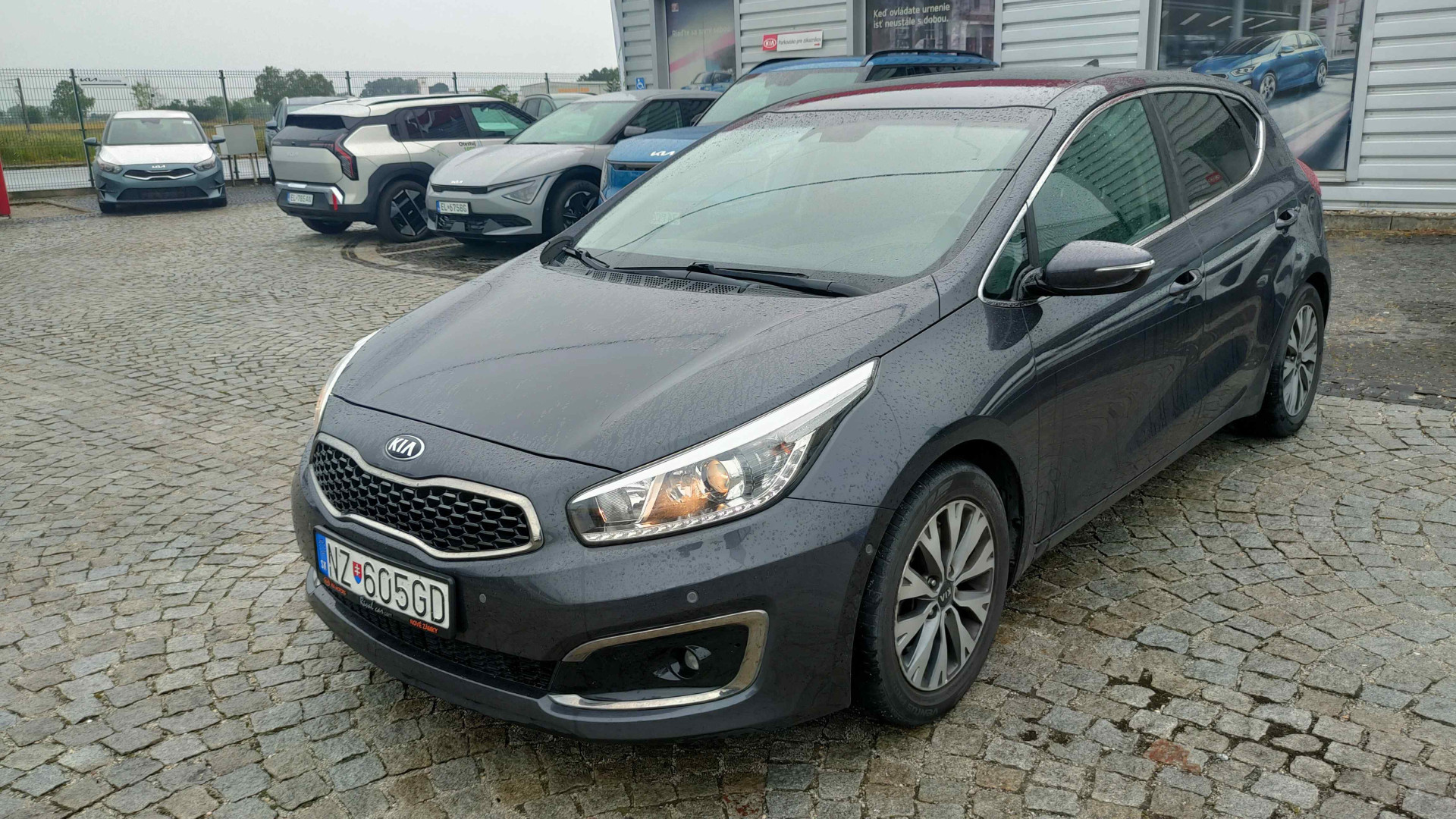 Kia Ceed 1,6 GDI Platinum