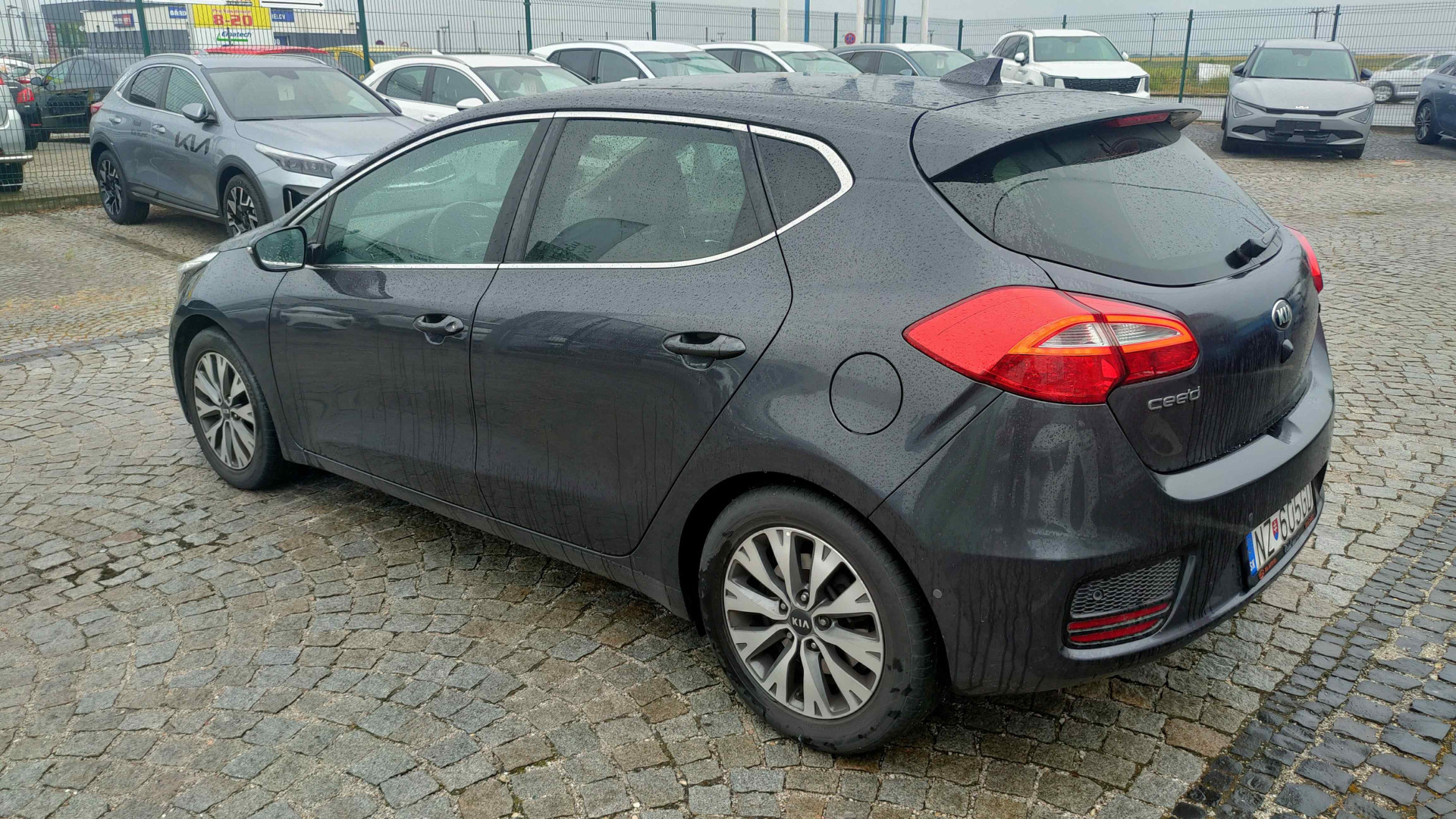Kia Ceed 1,6 GDI Platinum