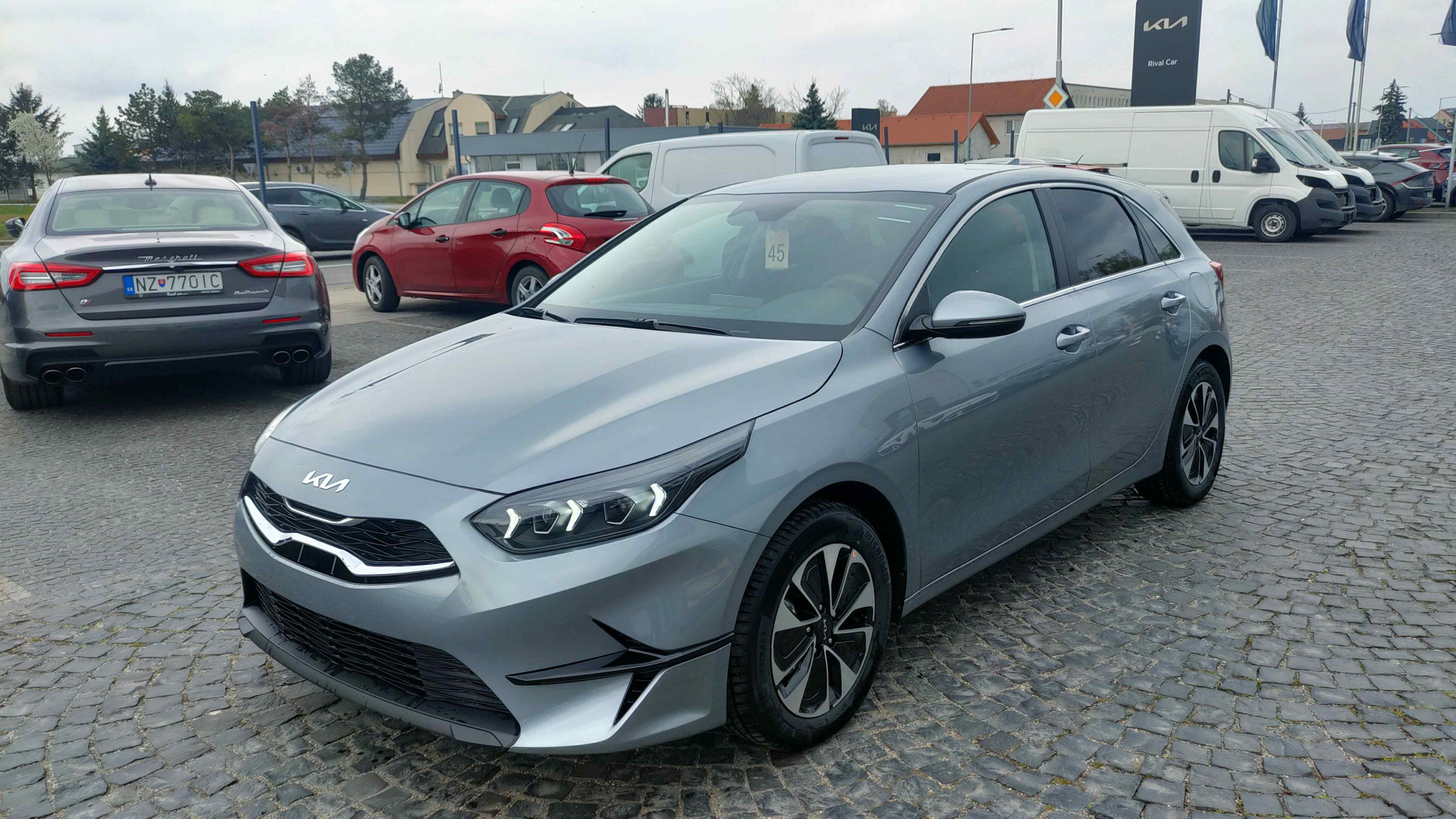 KIA CEED 1,5 T-GDI 7DCT GOLD,LED PACK