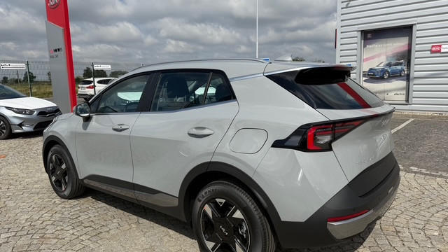 KIA SPORTAGE 1,6 T-GDI FWD 7DCT SILVER,SILVER PAKET