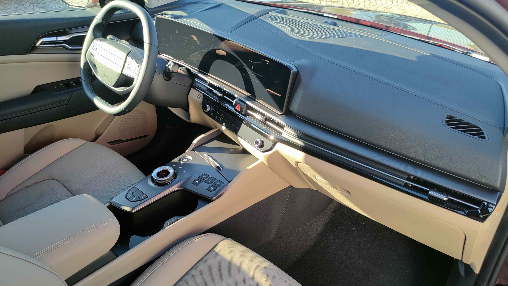 KIA SPORTAGE 1,6 T-GDI HEV FWD A6 PLATINUM