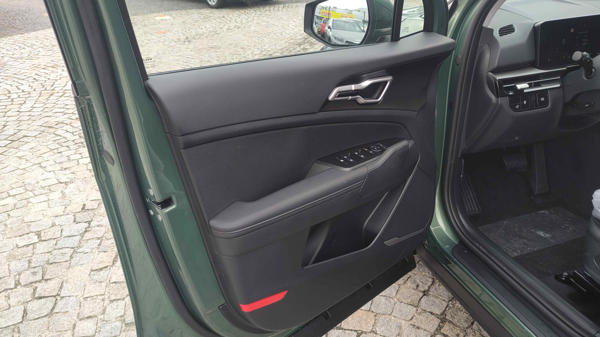 KIA SPORTAGE 1,6 T-GDI AWD DCT7 PLATINUM 180k