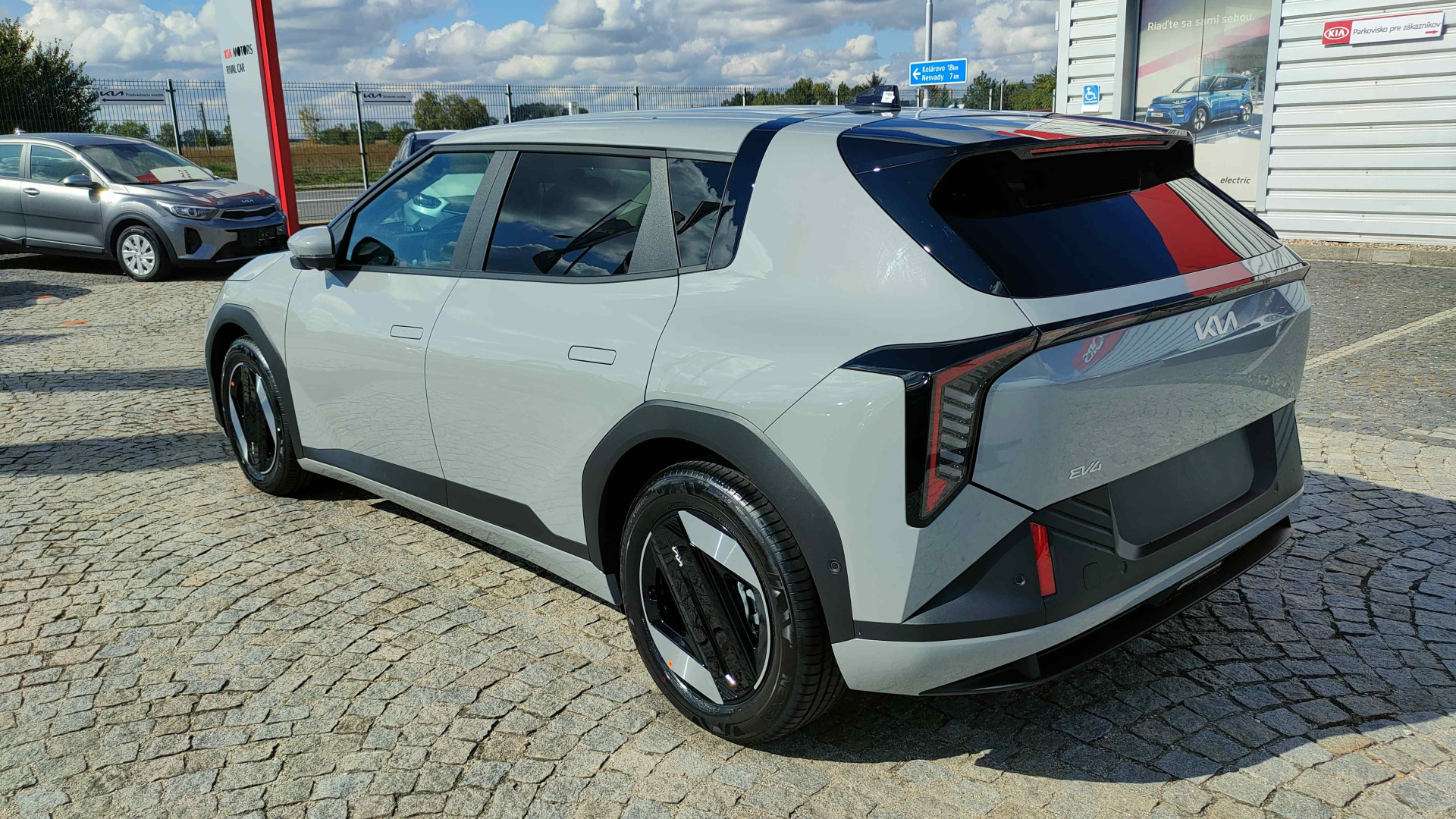 Kia EV4 HB Earth 81,4 kWh FWD 204k