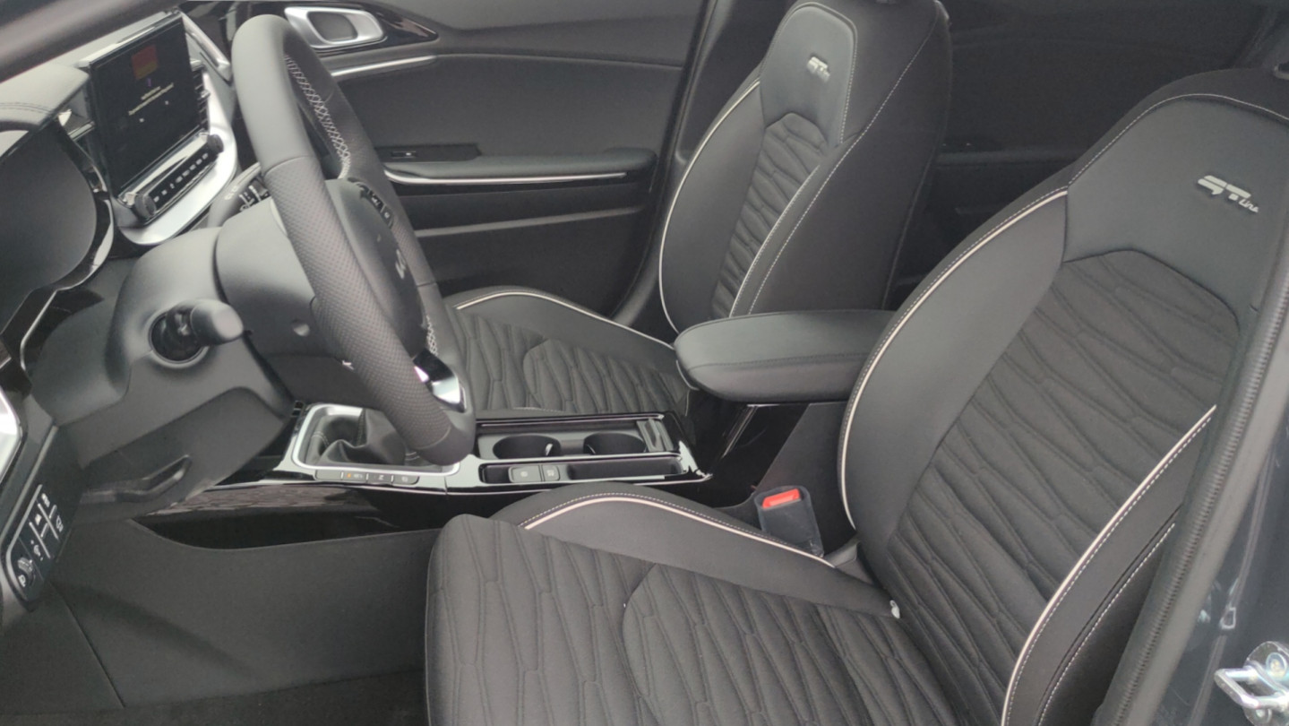 KIA CEED SW 1,5 T-GDi GT Line 140k M6