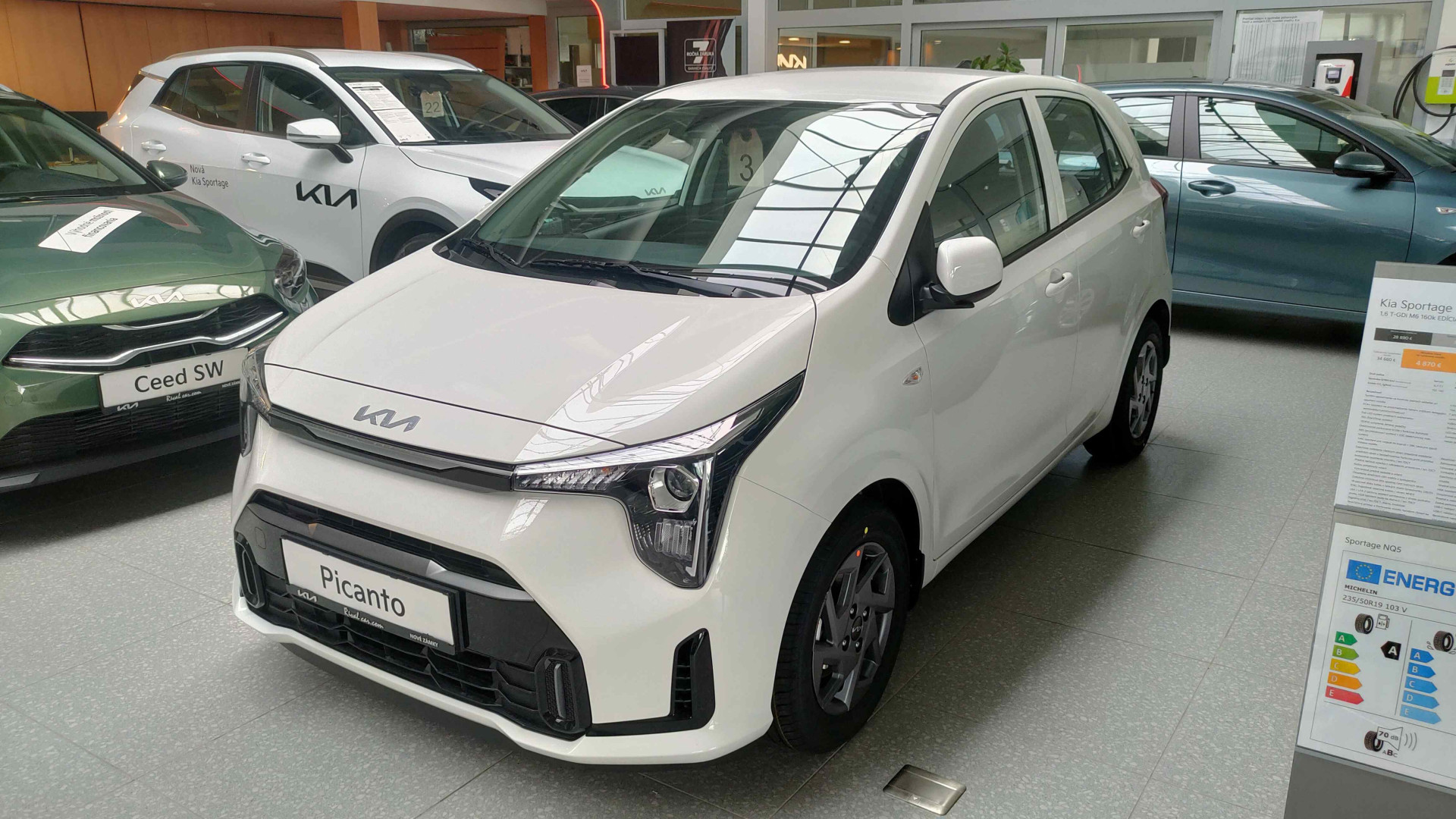 KIA Picanto 1,0 GDI Silver 68k M5