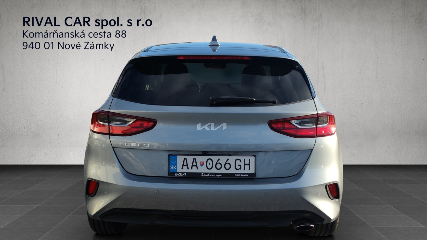 Kia CEED 1,5 T-GDi Silver + Silver pack M6