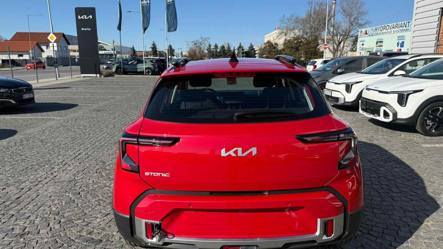 KIA STONIC 1,0 T-GDi Silver 100k 7DCT