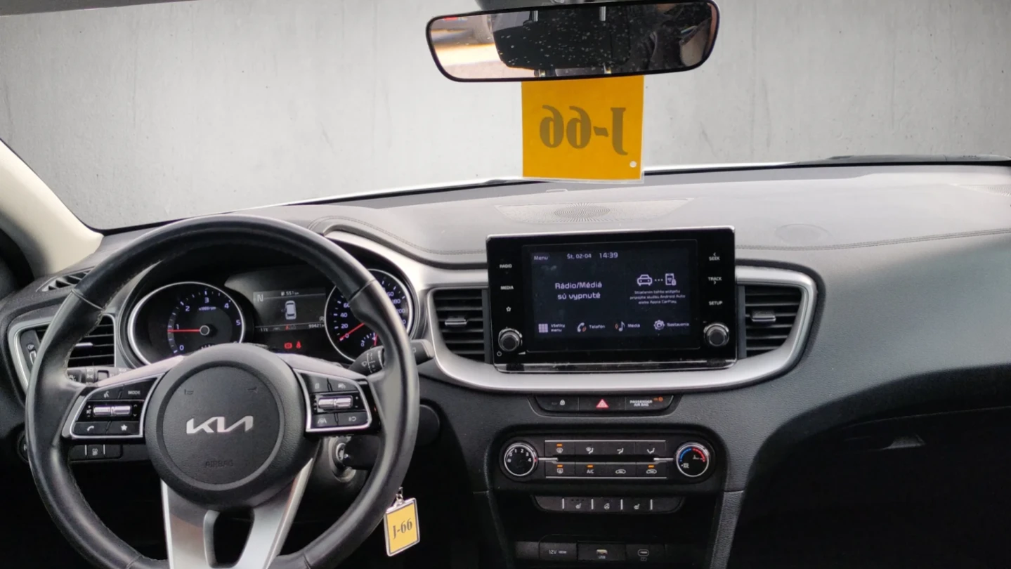 Kia Ceed SW Silver 1,6 CRDi MHEV iM6