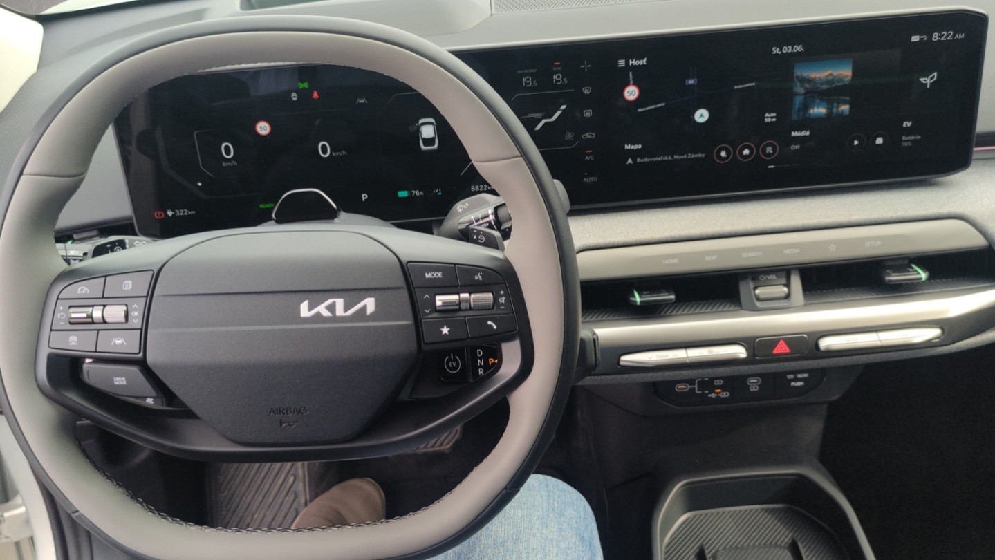 Kia EV4 Fastback Earth