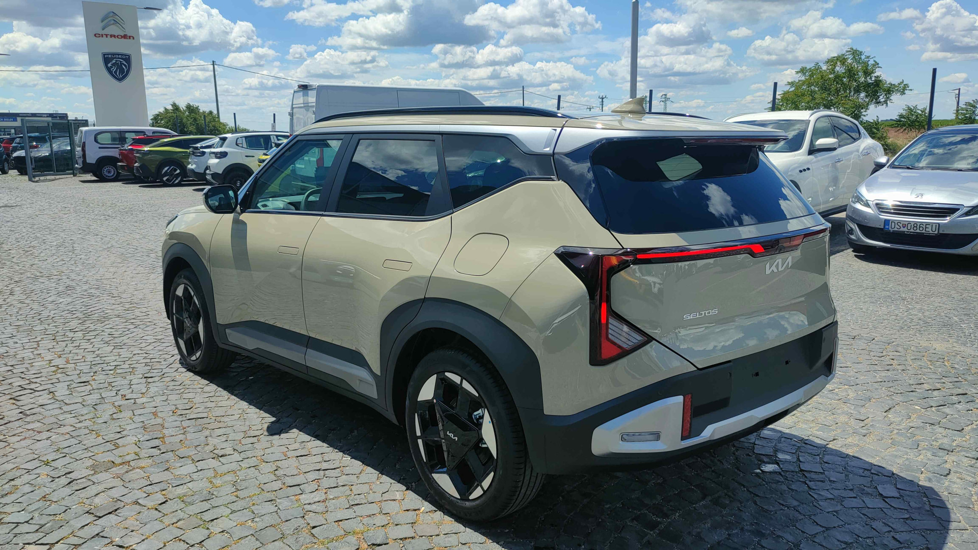 KIA SELTOS 1,6 T-GDI FWD 7DCT GOLD